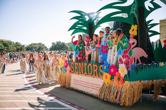 Parade52